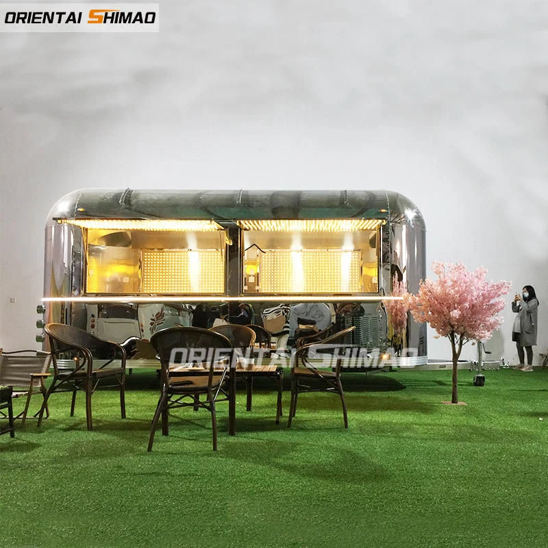 တစ်ကိုယ်ရေမိခင်သည် Stainless Steel Food Truck ဖြင့် စွန့်ဦးတီထွင်အိပ်မက်ကို အကောင်အထည်ဖော်သည်။